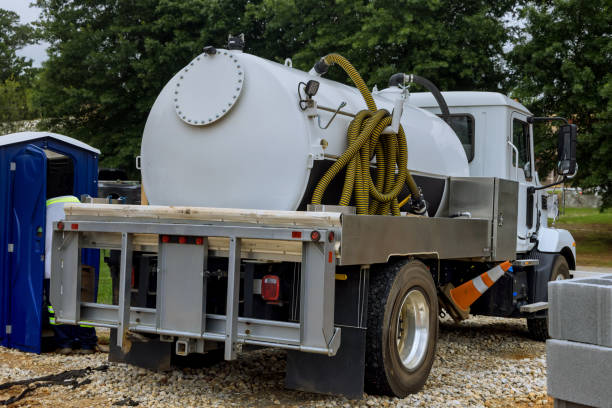 Portable Toilet Options We Offer in Fraser, MI